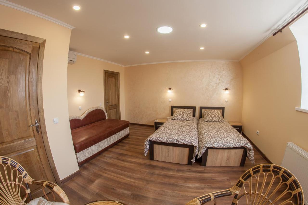 Panorama Apart-Hotel Kamianets-Podilskyi Exterior foto